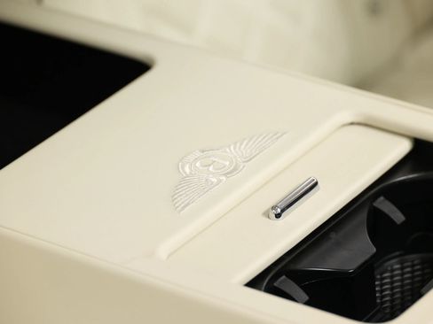 Used 2018 Bentley Flying Spur V8 AWD/4WD image 86