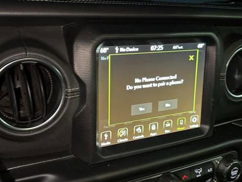 Used 2021 Jeep Gladiator Overland w/ Popular Equipment Package image 16