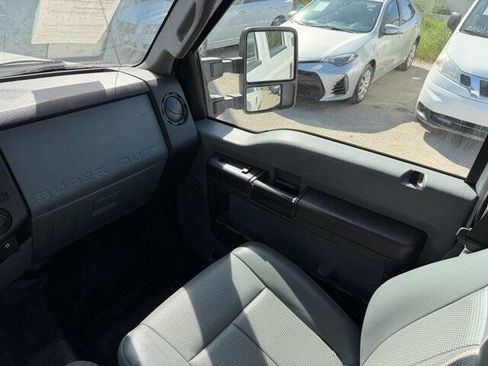 Used 2016 Ford F250 XL w/ Power Equipment Group AWD/4WD image 18