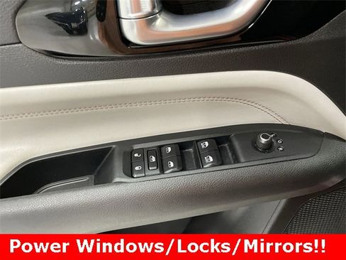 Used 2024 Jeep Compass Limited image 21