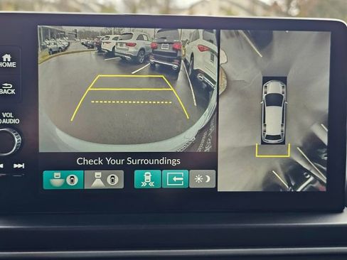 Used 2025 Honda Pilot Black Edition image 43