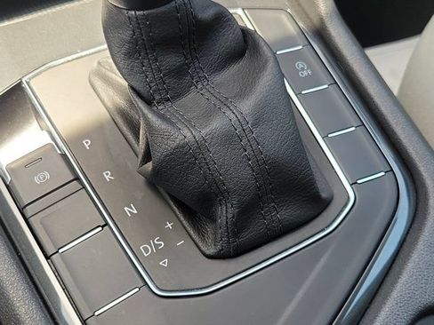Used 2019 Volkswagen Tiguan S w/ Driver Assistance Package FWD image 27