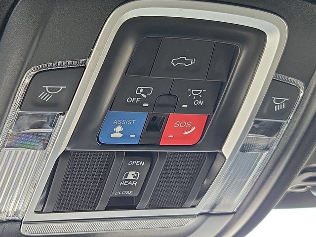 Used 2024 RAM 1500 Laramie AWD/4WD image 22