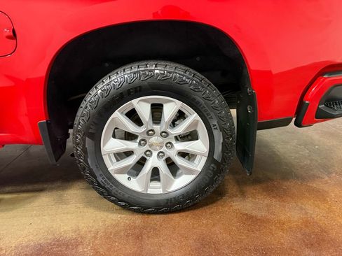 Used 2023 Chevrolet Silverado 1500 Custom AWD/4WD image 88