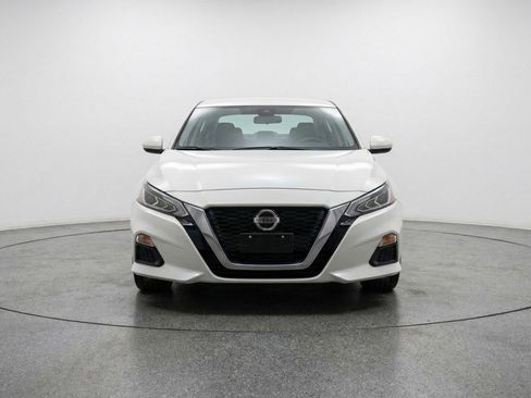 Used 2025 Nissan Altima 2.5 SV image 2