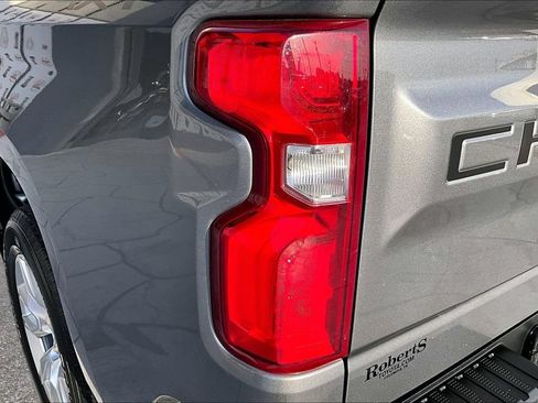 Used 2021 Chevrolet Silverado 1500 Custom AWD/4WD image 22