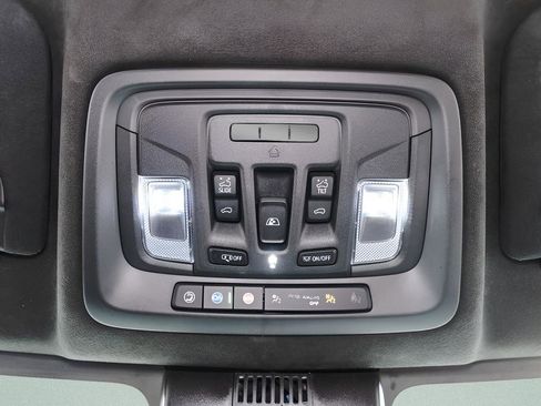 Used 2025 GMC Sierra 2500 Denali Ultimate AWD/4WD image 18