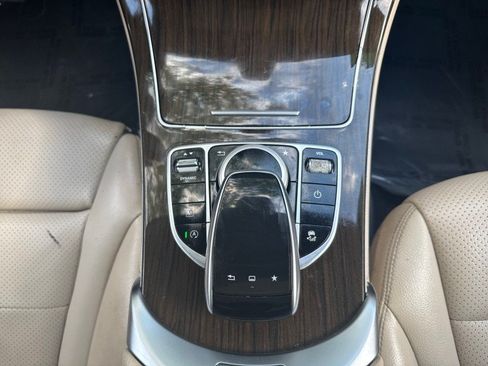Used 2016 Mercedes-Benz GLC 300 4MATIC image 26