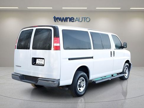 Used 2021 Chevrolet Express 3500 LT w/ LT Preferred Equipment Group image 6