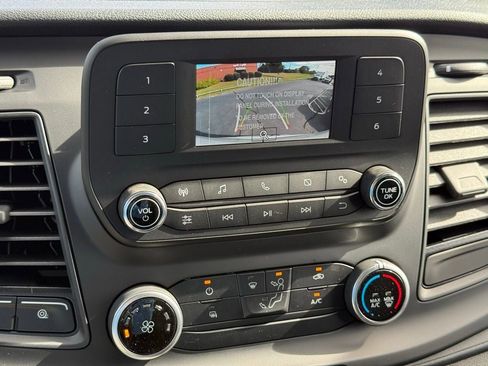 New 2025 Ford Transit 250 148 Medium Roof image 21