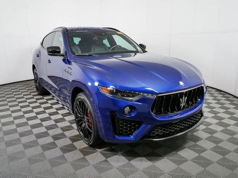 Used 2022 Maserati Levante Modena AWD/4WD image 28