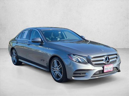 Used 2018 Mercedes-Benz E 300 image 3