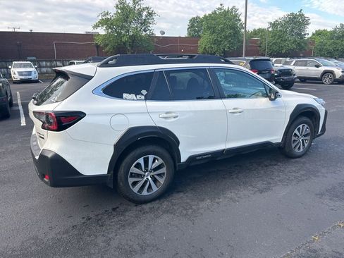 Certified 2023 Subaru Outback Premium AWD/4WD image 3