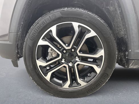 Used 2022 Jeep Compass Limited image 23