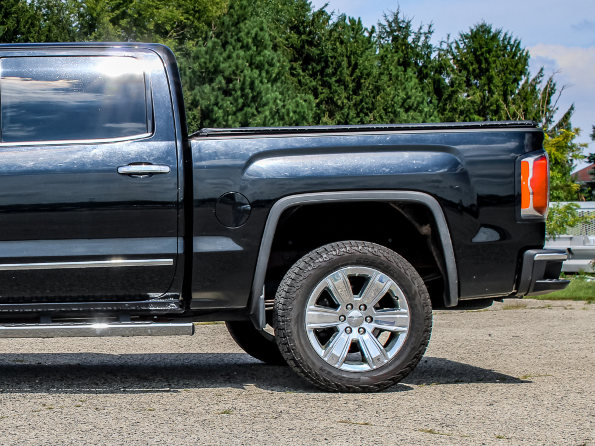 Used 2016 GMC Sierra 1500 SLT w/ SLT Premium Package AWD/4WD image 41