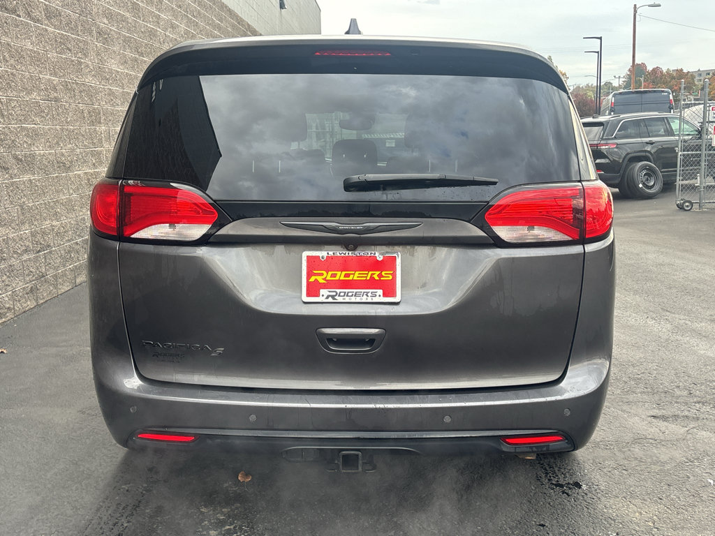 Used 2019 Chrysler Pacifica Touring Plus FWD image 7