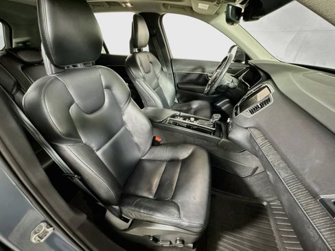 Used 2020 Volvo XC90 T5 Momentum AWD/4WD image 26