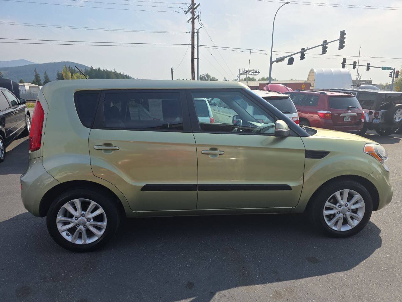 Used 2012 Kia Soul + FWD image 8