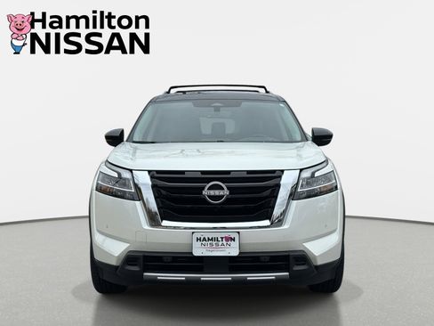 Used 2023 Nissan Pathfinder Platinum image 6