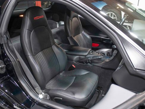 Used 2002 Chevrolet Corvette Z06 w/ Memory Pkg image 33