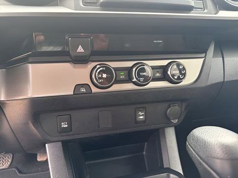 Used 2018 Toyota Tacoma SR w/ SR Convenience Package RWD image 28
