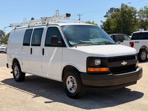 Used 2016 Chevrolet Express 2500 w/ Cold Climate Package RWD image 3