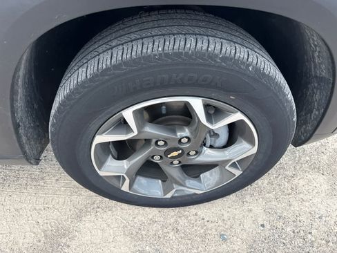 Used 2024 Chevrolet Trax LT w/ Driver Confidence Package FWD image 5