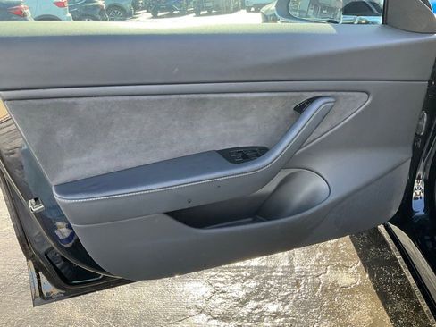 Used 2018 Tesla Model 3 Long Range image 21