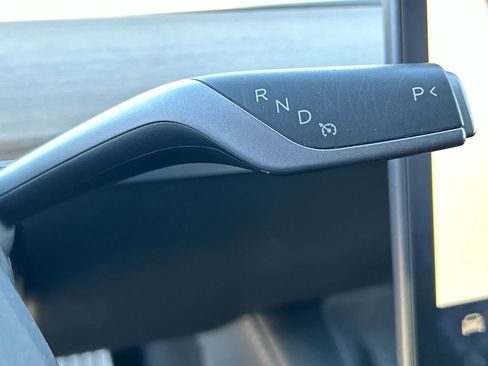 Used 2022 Tesla Model 3 Performance image 16