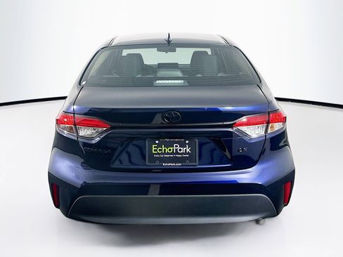 Used 2025 Toyota Corolla LE FWD image 7