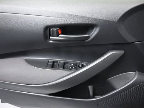 Used 2023 Toyota Corolla LE FWD image 10