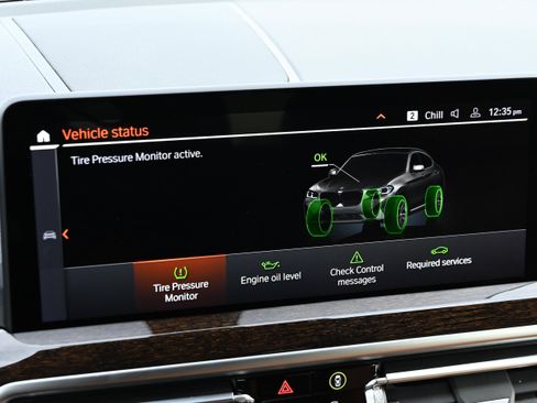 Certified 2025 BMW X4 xDrive30i image 28