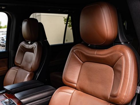 Used 2023 Lincoln Navigator L Reserve AWD/4WD image 24