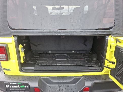 Used 2023 Jeep Wrangler Rubicon w/ Cold Weather Group image 32