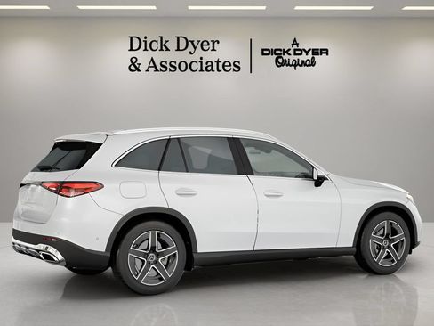 Used 2026 Mercedes-Benz GLC 300 image 14