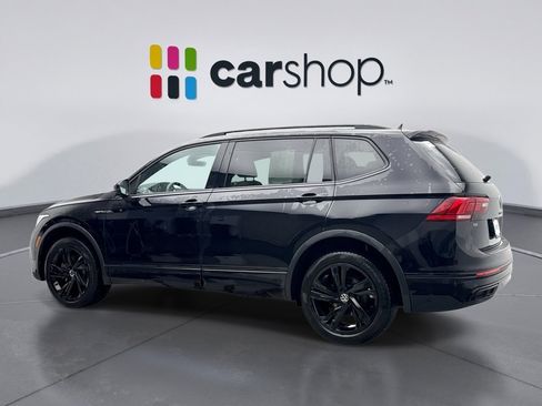 Used 2024 Volkswagen Tiguan SE R-Line AWD/4WD image 3