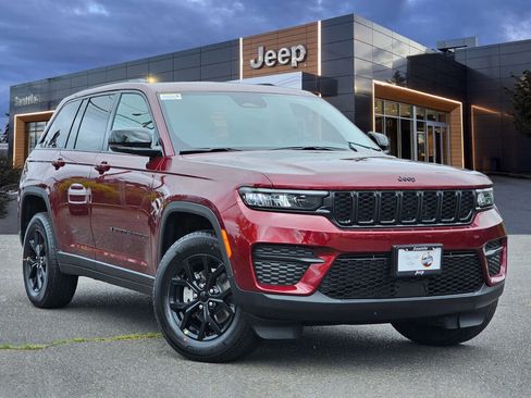New 2025 Jeep Grand Cherokee Altitude image 1