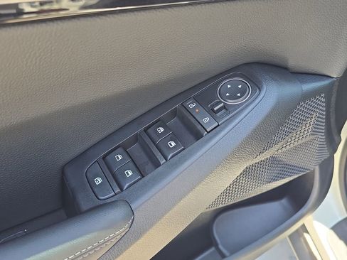 New 2026 Kia Seltos S FWD image 19