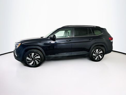 Used 2025 Volkswagen Atlas SE image 4