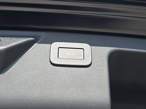 New 2026 Land Rover Discovery Sport Landmark AWD/4WD image 14