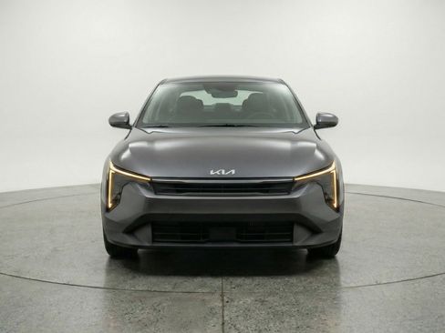 Used 2025 Kia K4 LXS image 2
