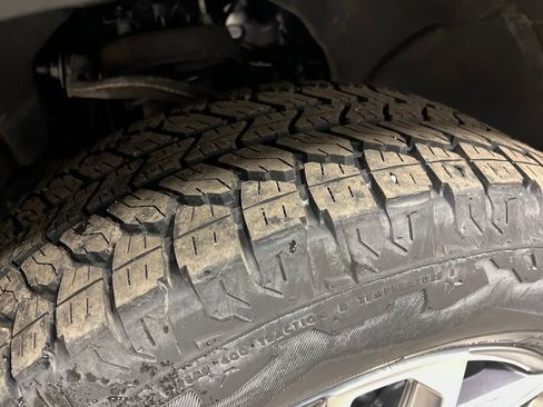 New 2026 GMC Sierra 1500 SLT w/ SLT Premium Plus Package image 10