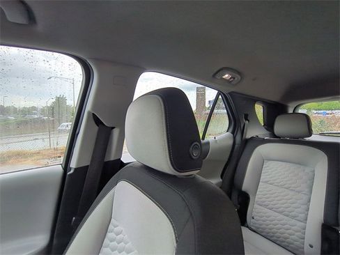 Used 2020 Chevrolet Equinox LS image 13