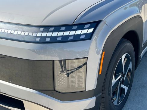 New 2026 Hyundai Ioniq 9 SE image 4