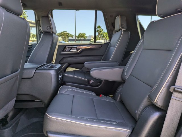 Used 2026 GMC Yukon Elevation AWD/4WD image 16