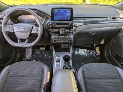 Used 2025 Ford Escape ST-Line image 16