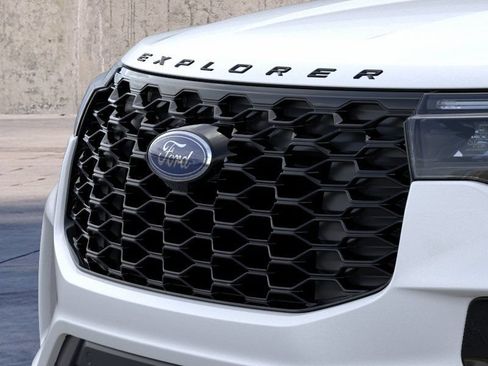New 2026 Ford Explorer ST-Line w/ ST-Line Street Pack AWD/4WD image 17