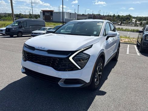 Used 2025 Kia Sportage EX FWD image 5