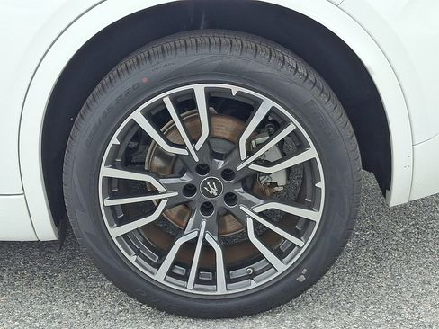 Certified 2025 Maserati Grecale Modena AWD/4WD image 20