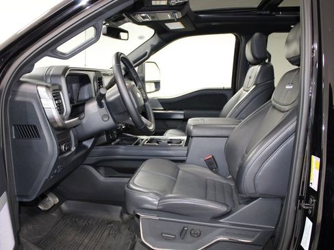 Certified 2025 Ford F350 Platinum image 24